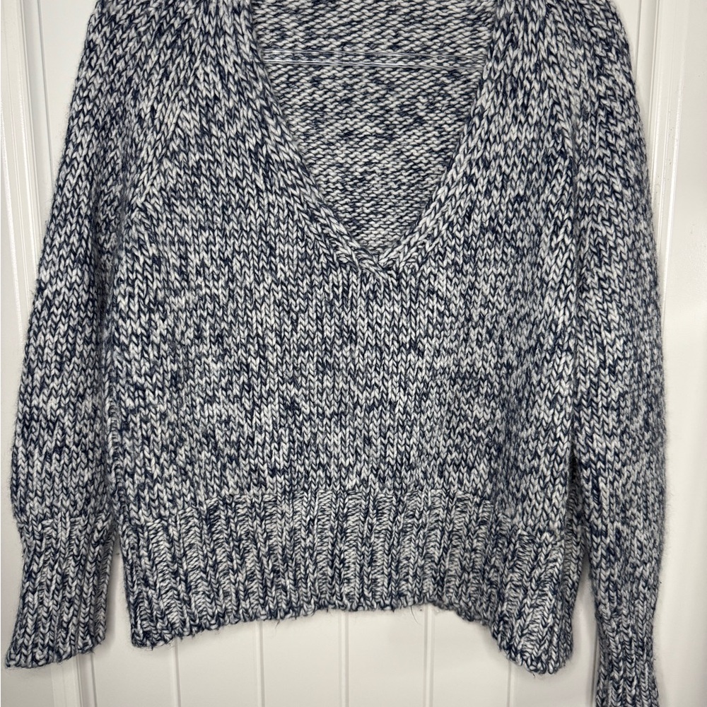 Zara Navy and White V-Neck Sweater